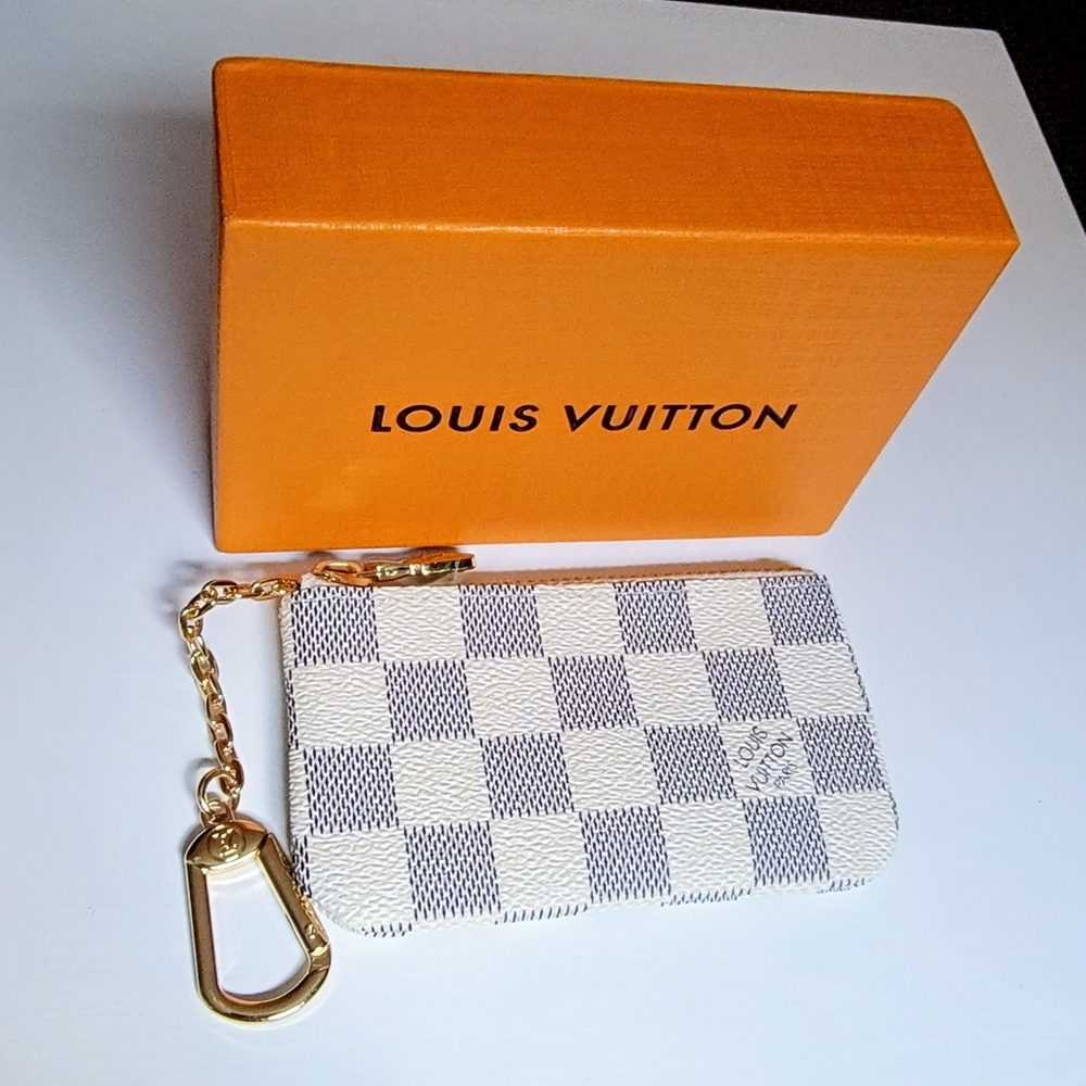 Authentic Louis Vuitton Damier Ebene Key Pouch